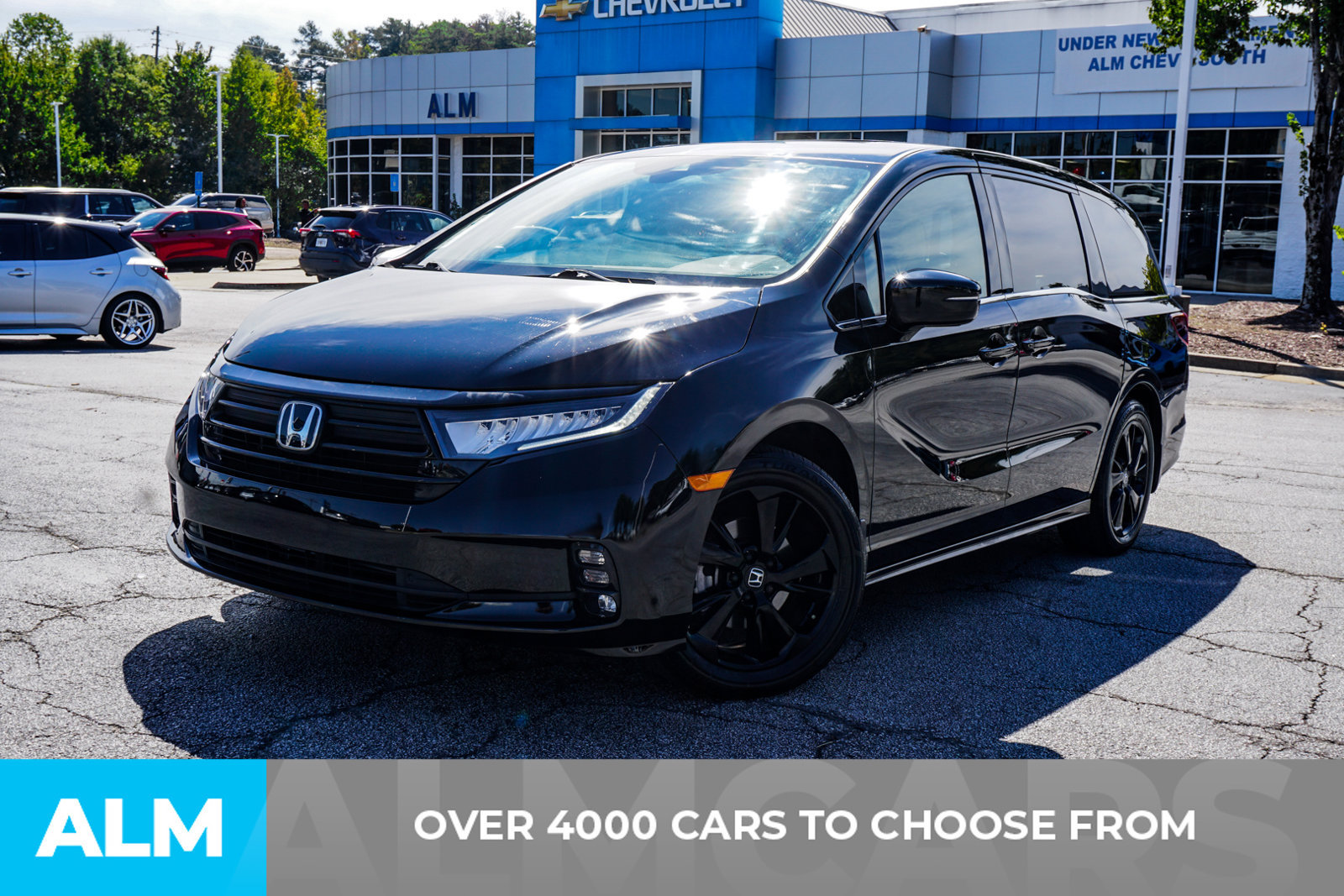 Used 2024 Honda Odyssey Sport image 2