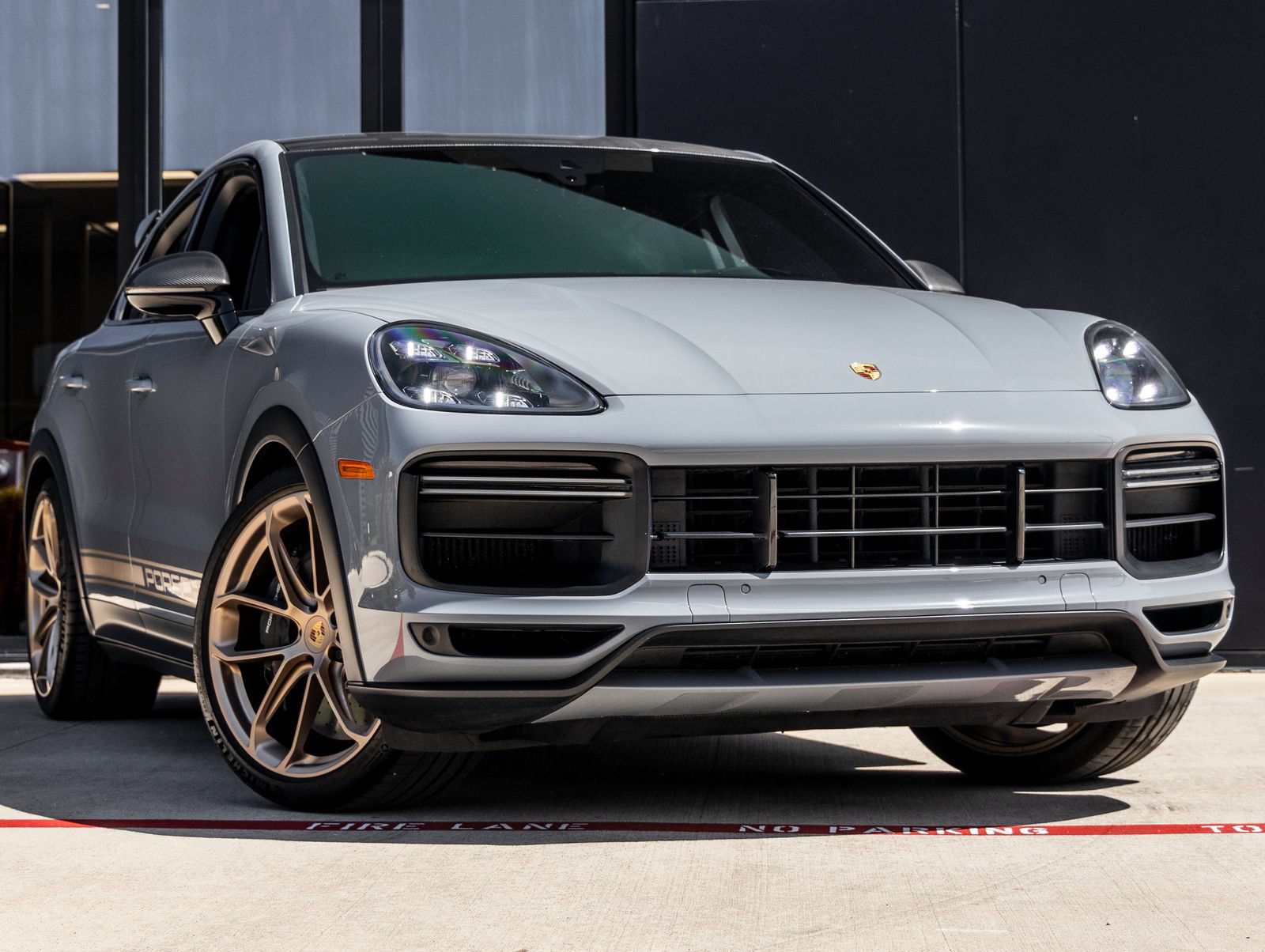 Certified 2022 Porsche Cayenne Turbo GT AWD/4WD image 6