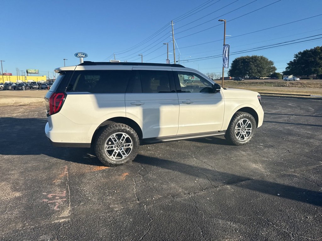 Used 2025 Ford Expedition Active image 15