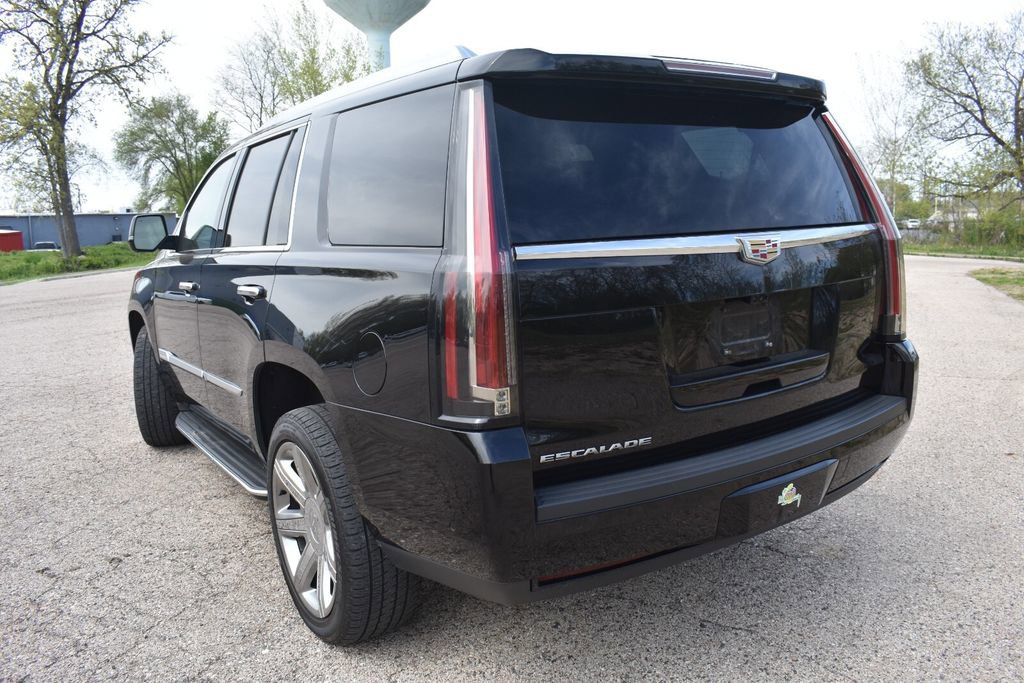 Used 2019 Cadillac Escalade Luxury AWD/4WD image 5