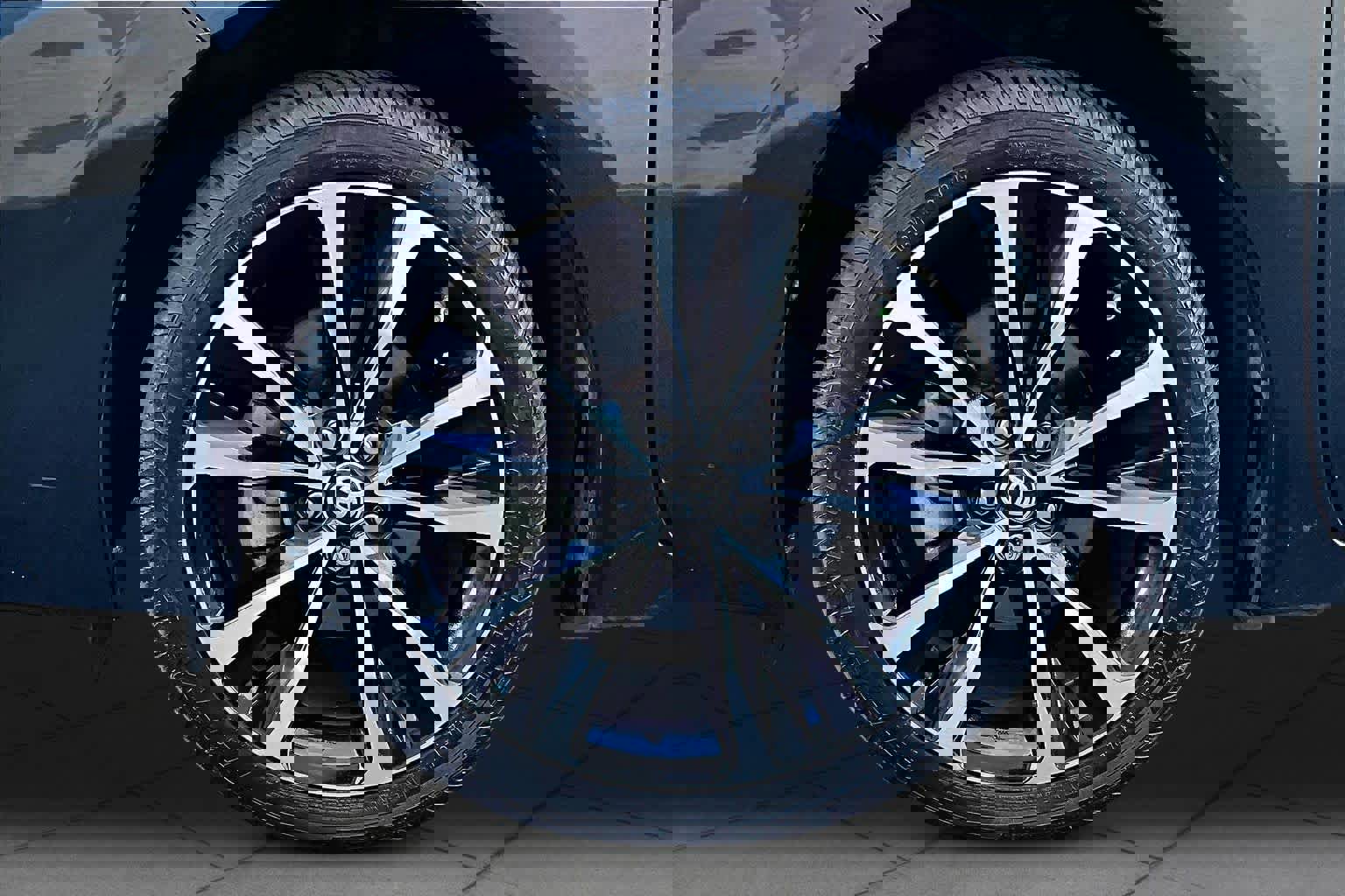 Used 2017 Toyota Corolla SE image 11