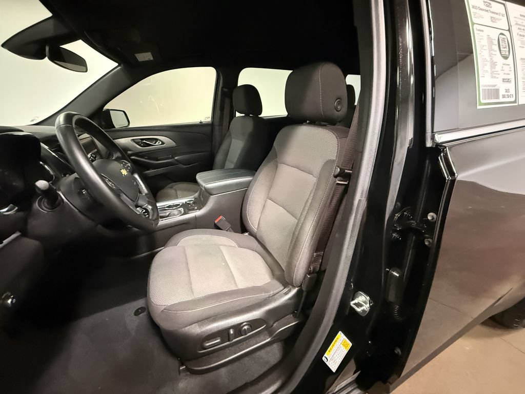 Used 2023 Chevrolet Traverse LT AWD/4WD image 12