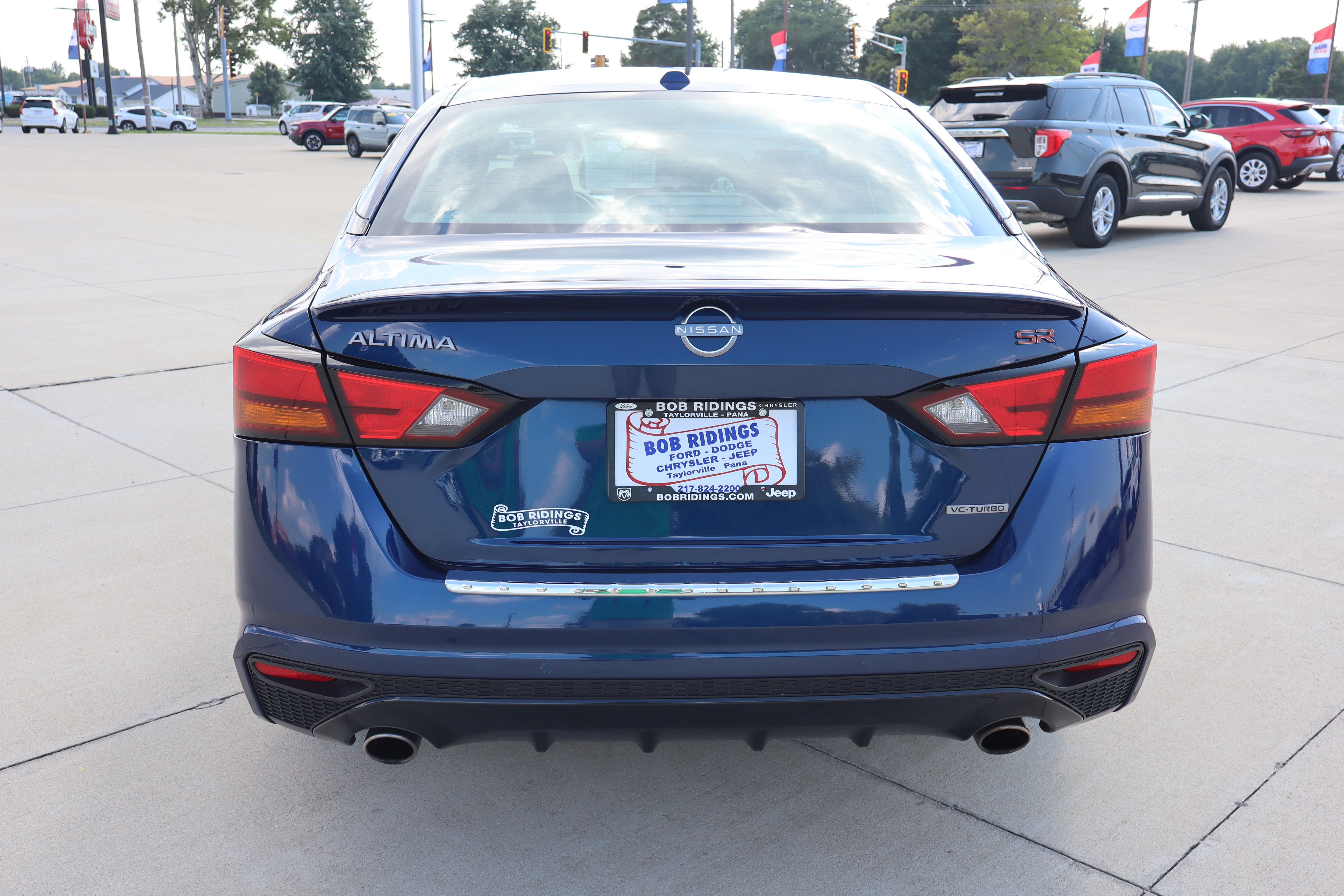 Used 2023 Nissan Altima 2.0 SR FWD image 7
