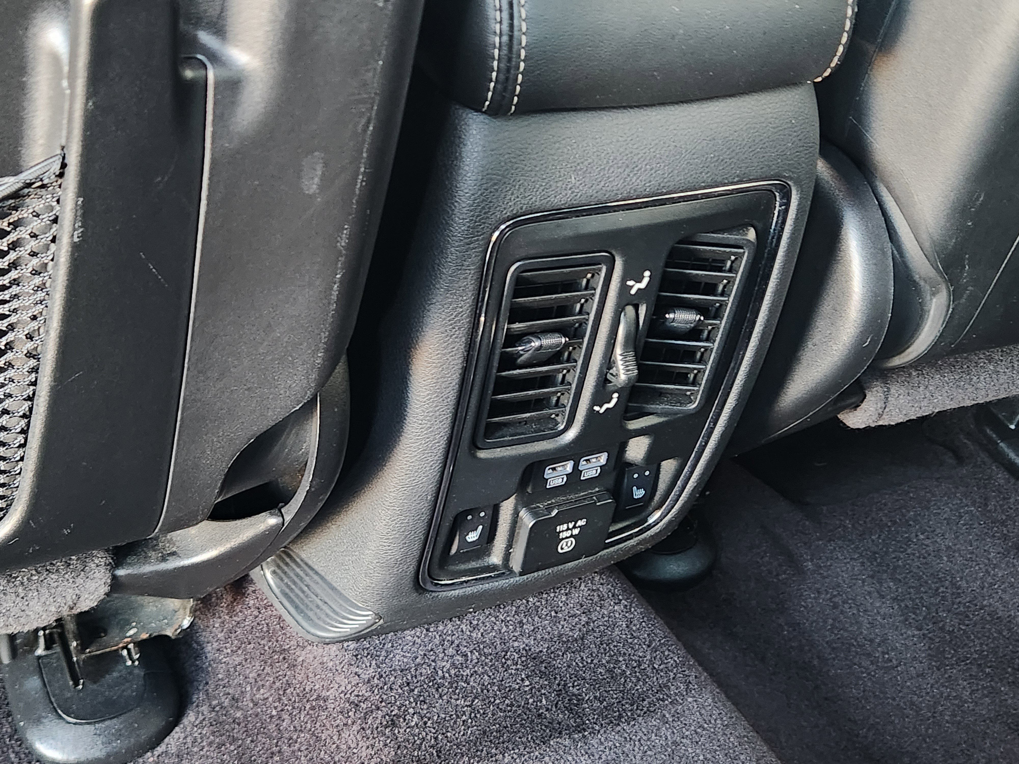 Used 2016 Jeep Grand Cherokee Overland image 30