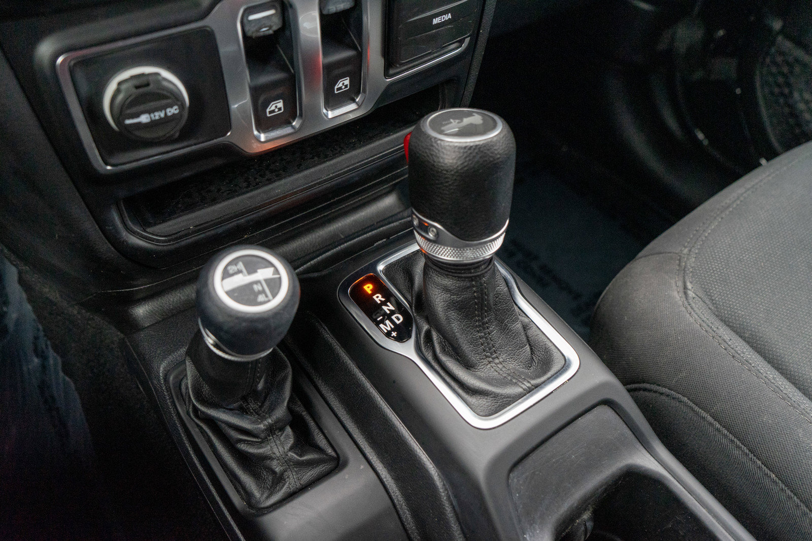 Used 2022 Jeep Wrangler Sport AWD/4WD image 22