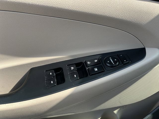 Used 2016 Hyundai Tucson SE w/ Option Group 02 AWD/4WD image 17