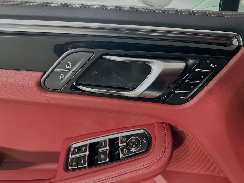 New 2026 Porsche Macan S image 20