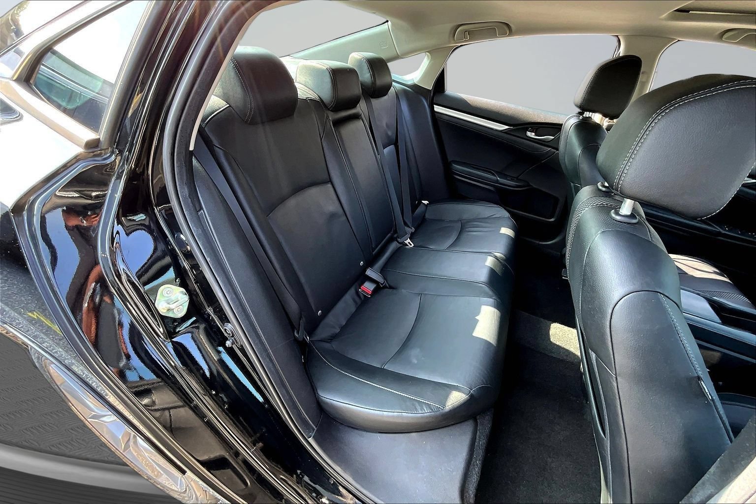 Used 2019 Honda Civic EX-L image 23