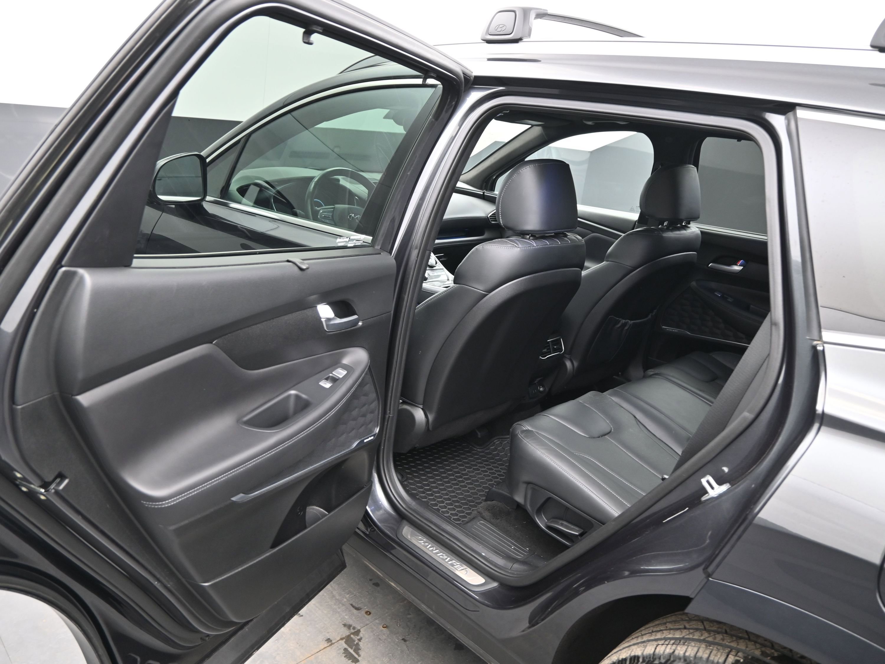 Used 2023 Hyundai Santa Fe Calligraphy image 14