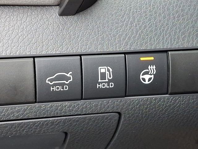 Used 2020 Toyota Camry SE w/ Moonroof Package image 22