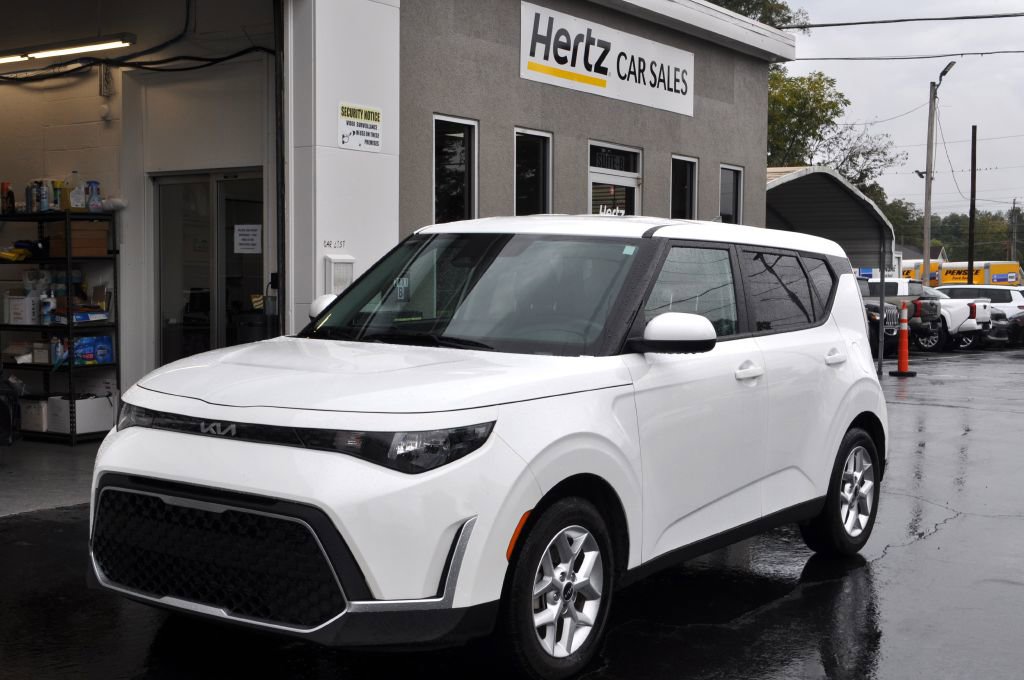 Used 2024 Kia Soul LX w/ LX Technology Package image 3