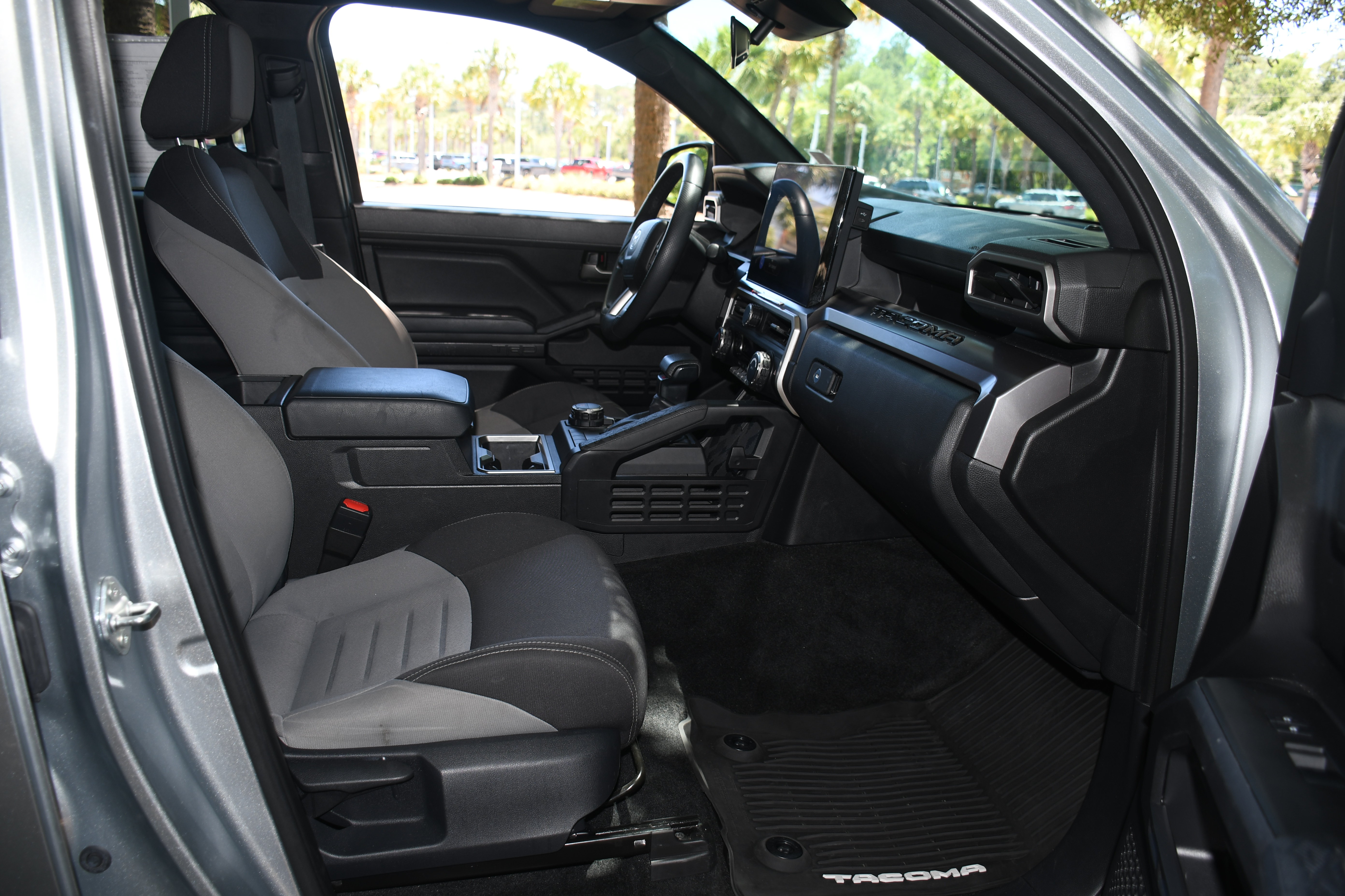 Certified 2025 Toyota Tacoma TRD Sport AWD/4WD image 16