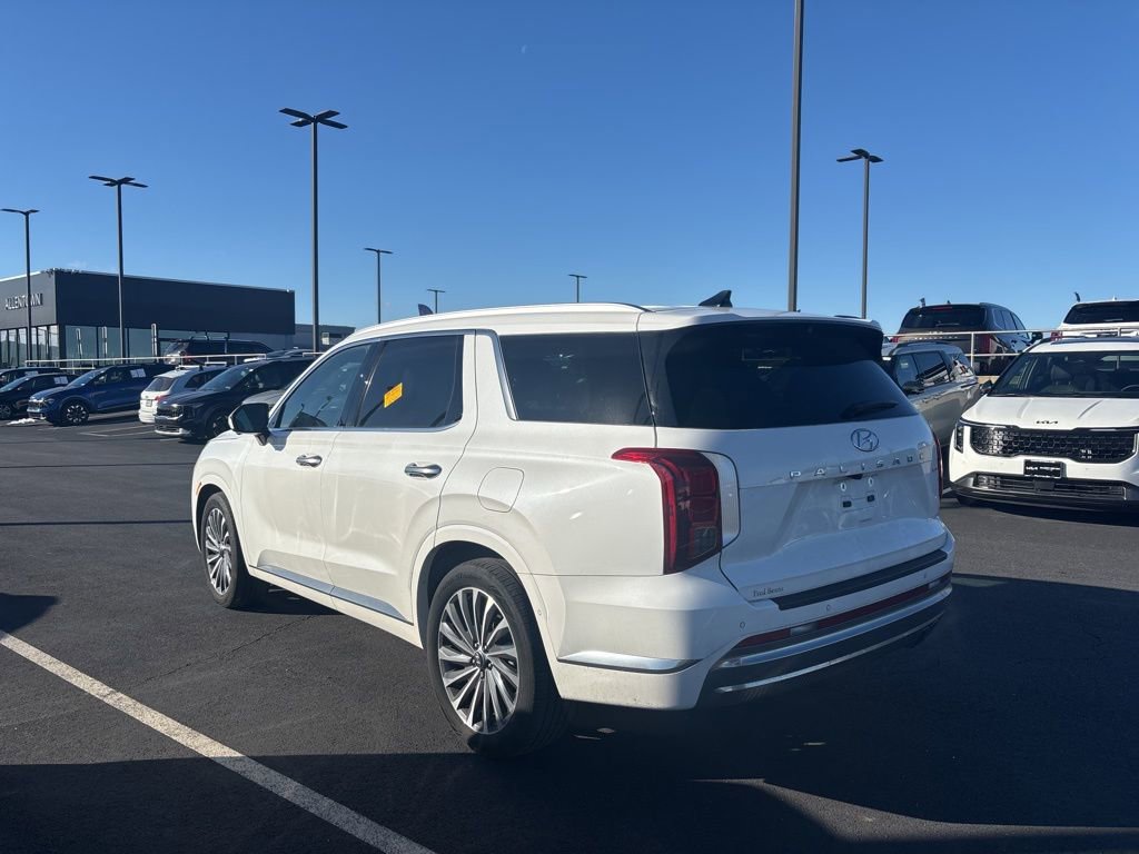 Used 2024 Hyundai Palisade Calligraphy image 5