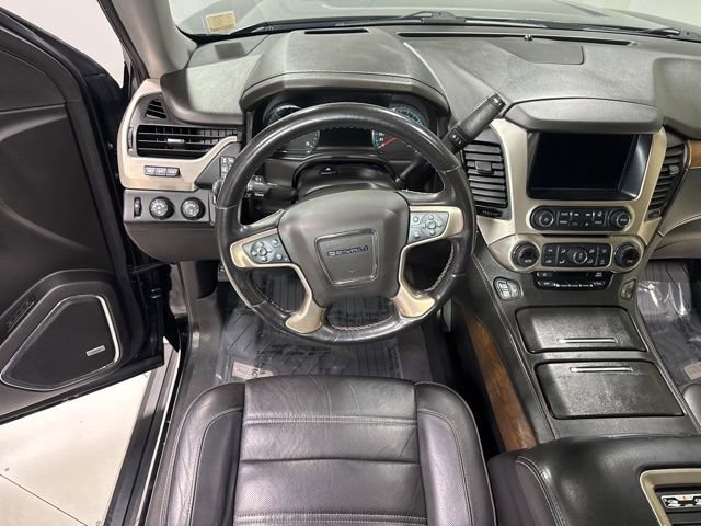 Used 2019 GMC Yukon Denali w/ Denali Ultimate Package image 19