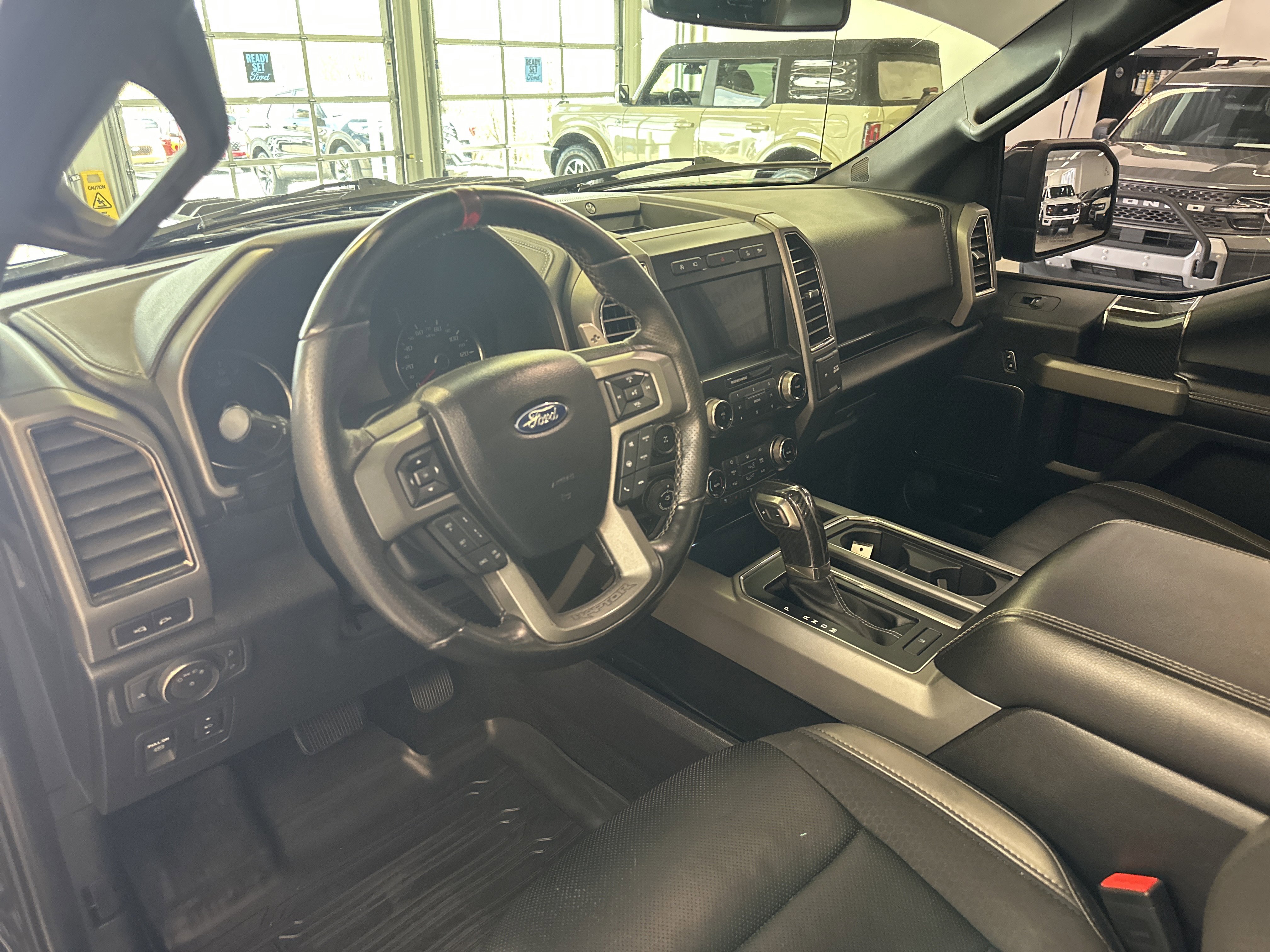 Used 2019 Ford F150 Raptor w/ Equipment Group 802A Luxury AWD/4WD image 25