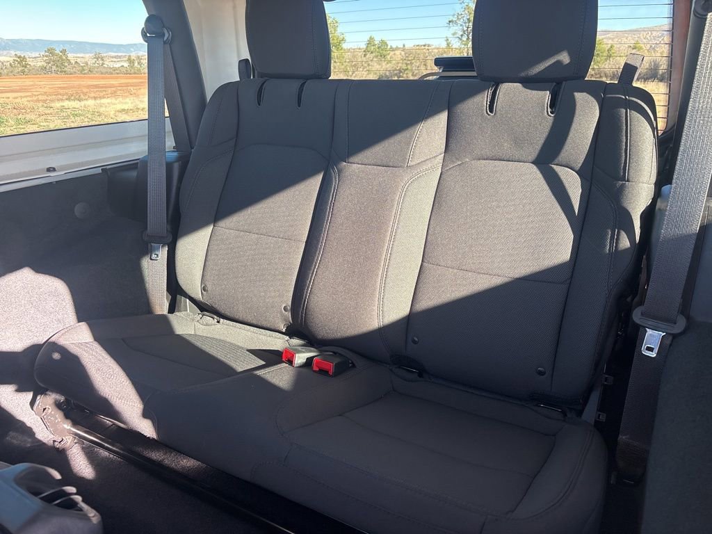 Used 2022 Jeep Wrangler Sport S image 11