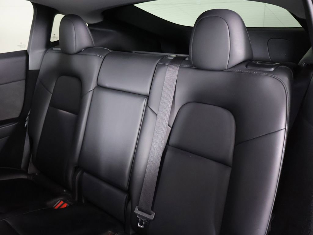 Used 2023 Tesla Model Y AWD image 29
