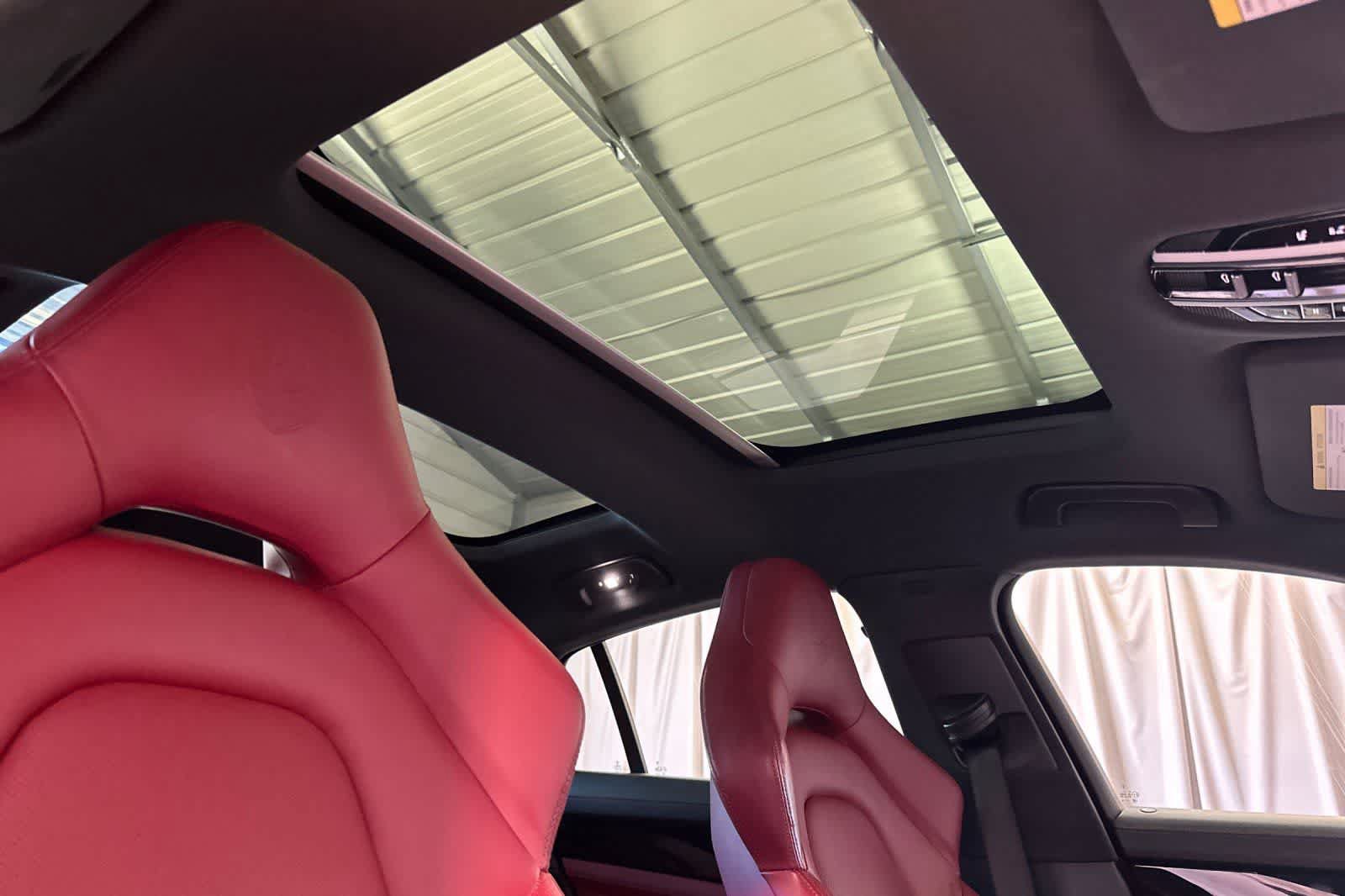 Used 2018 Porsche Panamera 4 AWD/4WD image 18