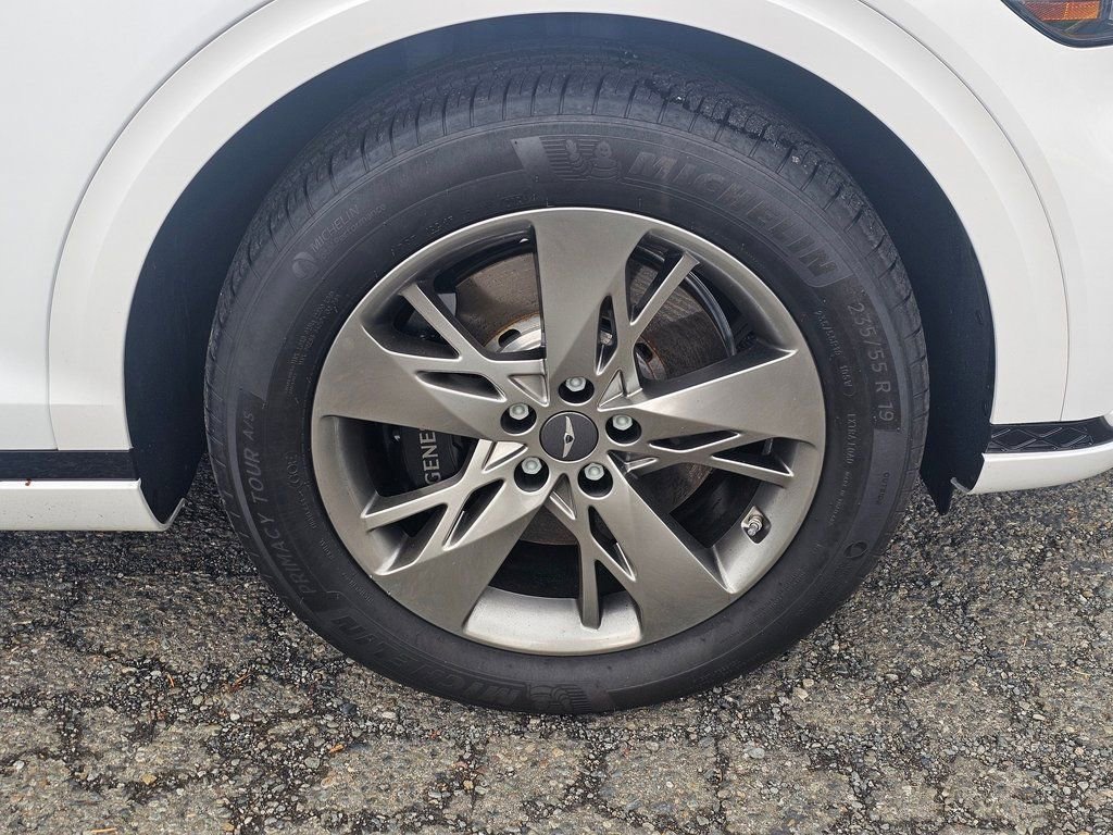 Certified 2025 Genesis GV70 3.5T Sport image 31