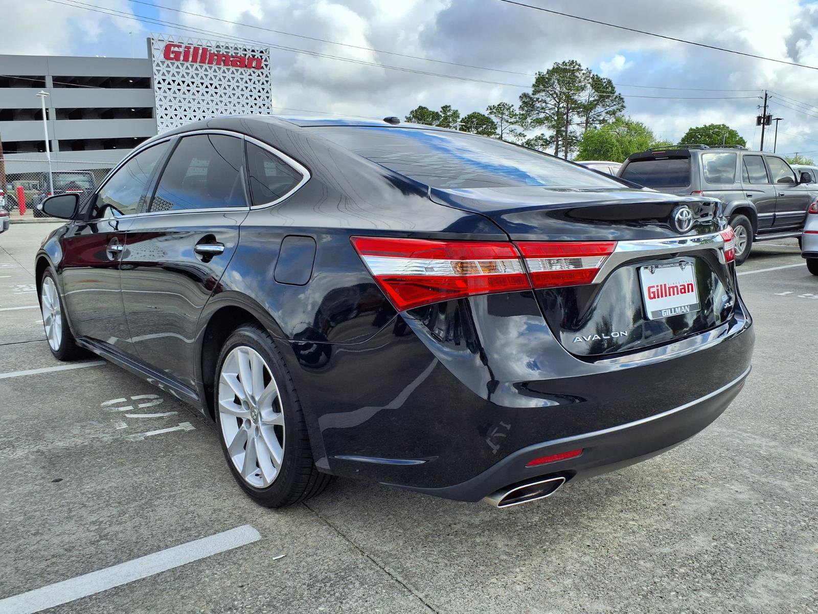 Used 2013 Toyota Avalon XLE Touring image 3