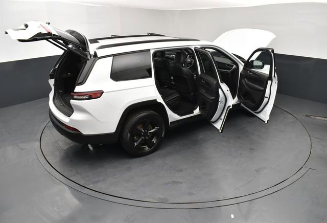 Used 2023 Jeep Grand Cherokee L Laredo AWD/4WD image 30