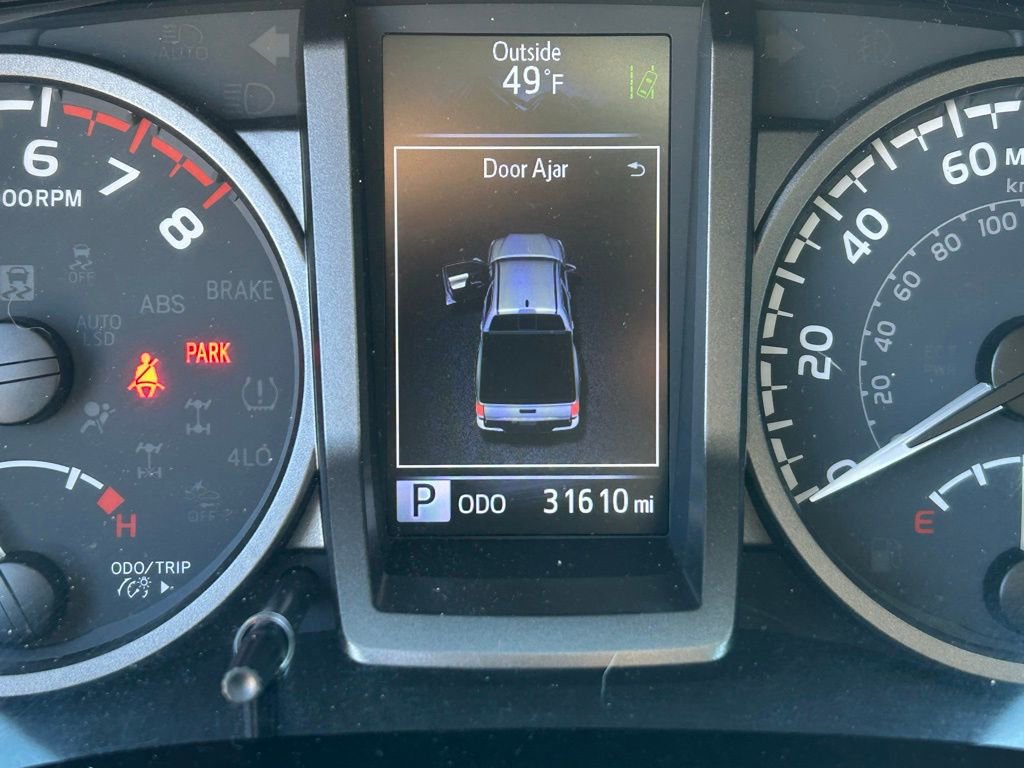 Used 2022 Toyota Tacoma TRD Off-Road w/ Technology Package image 18