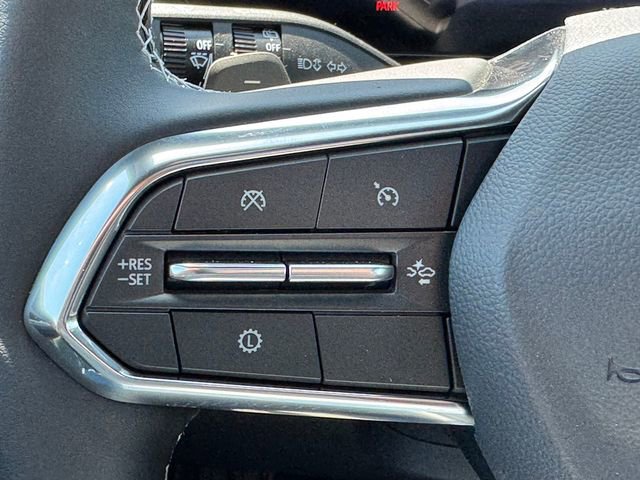 New 2026 Chevrolet Traverse LT w/ Sun and Wheel Package FWD image 17