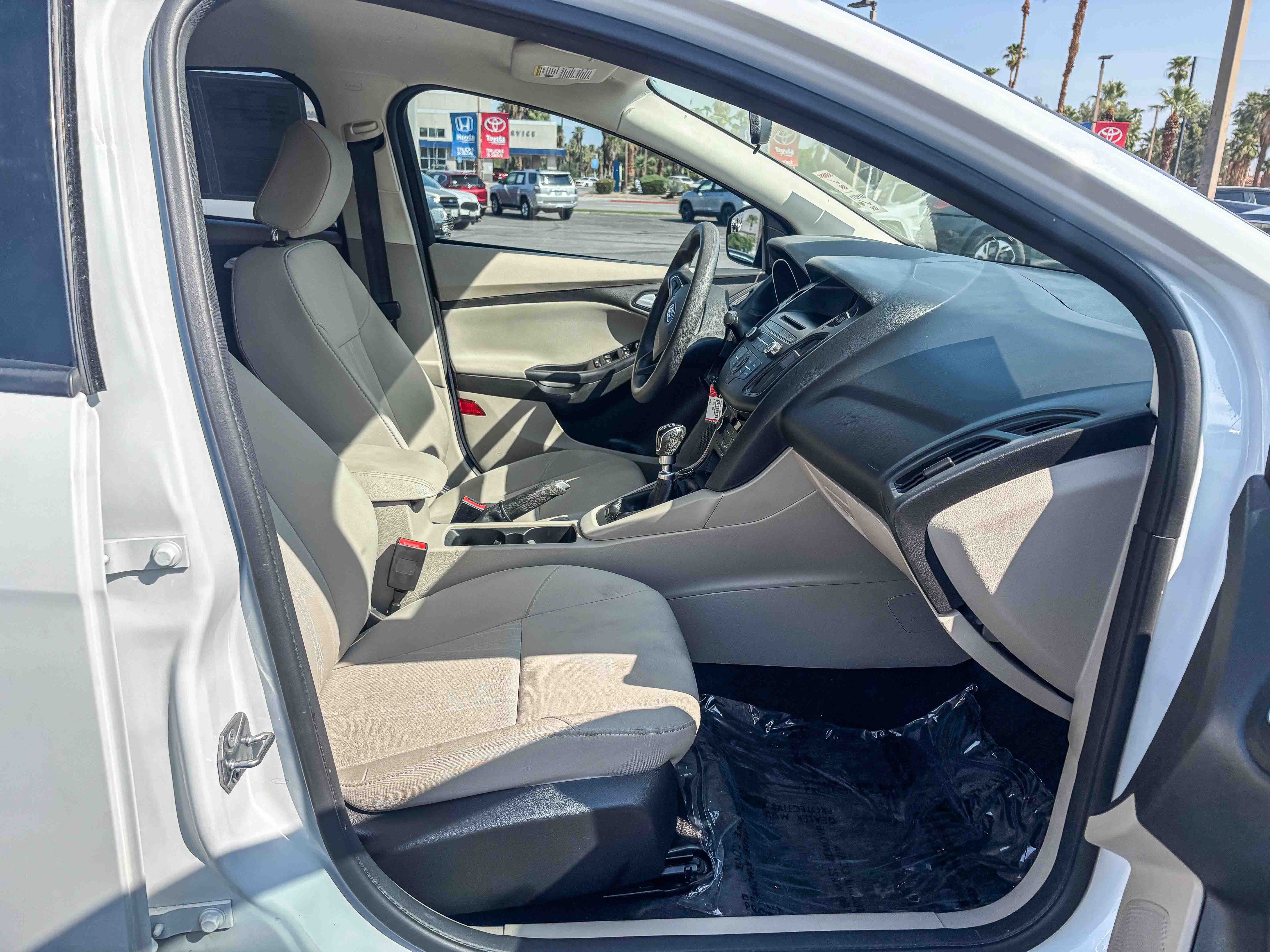 Used 2017 Ford Focus SE FWD image 18