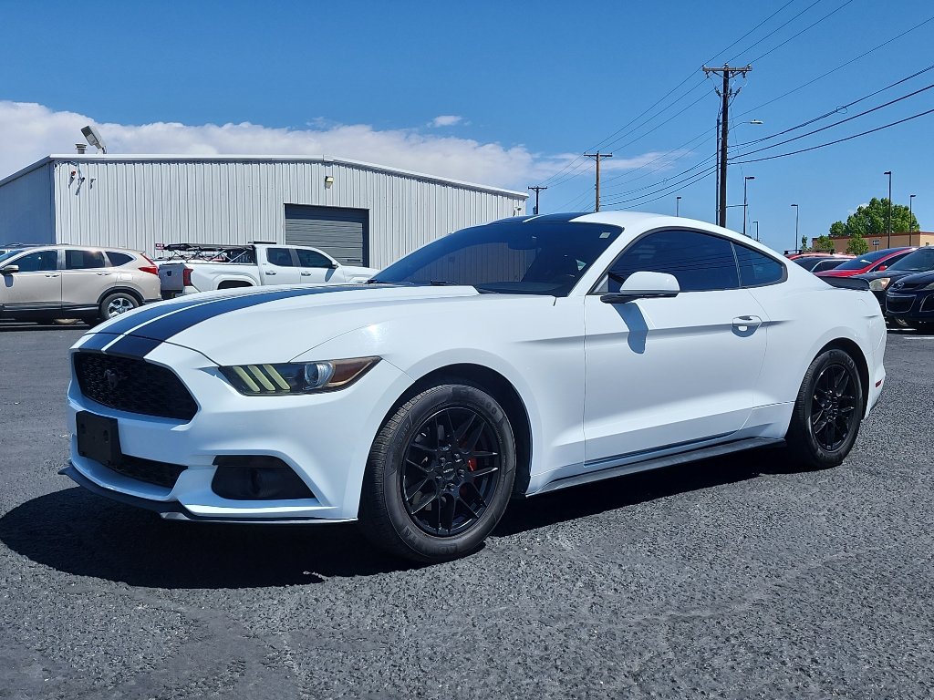 Used 2015 Ford Mustang Coupe RWD image 1