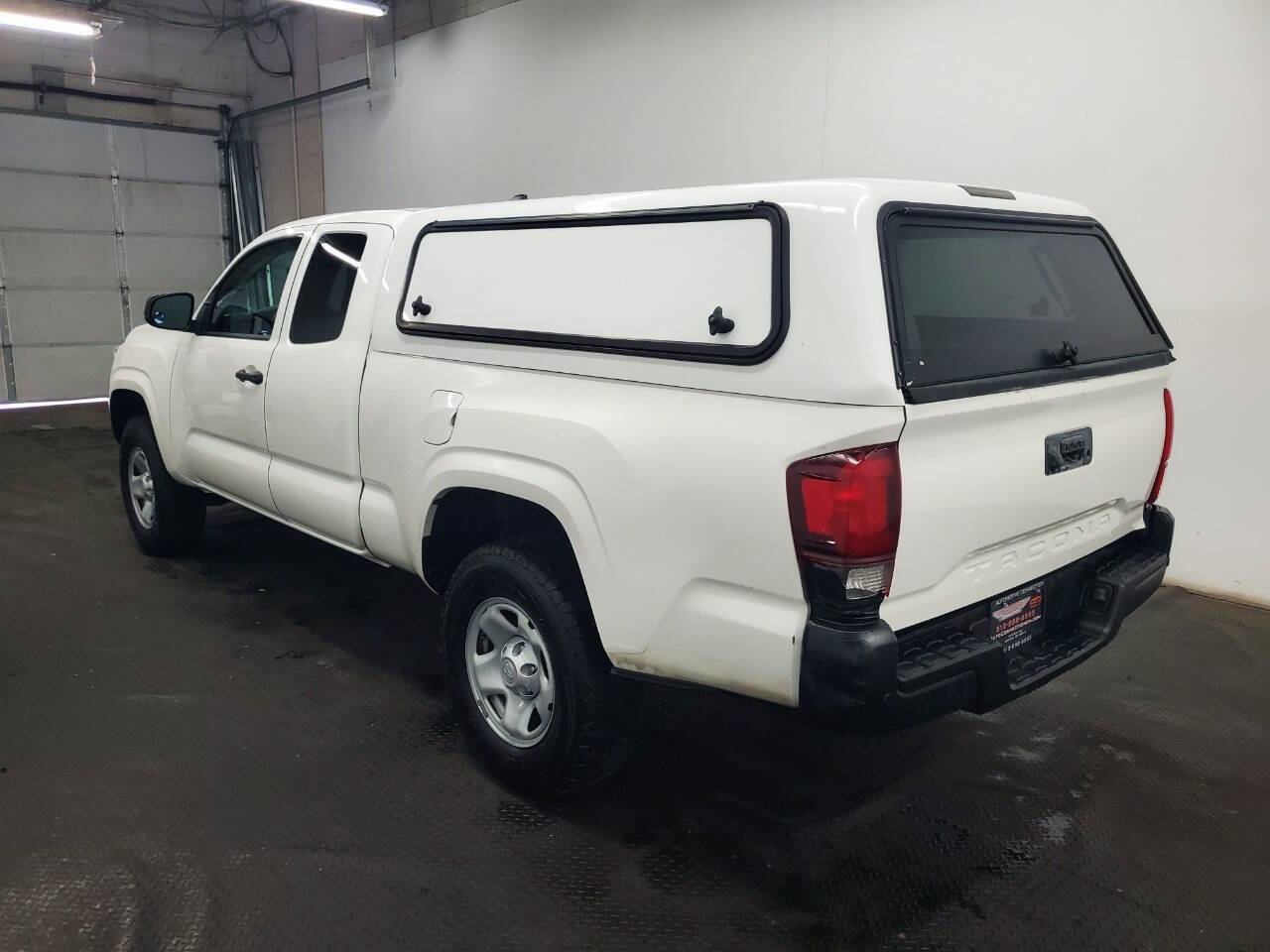 Used 2022 Toyota Tacoma SR image 5