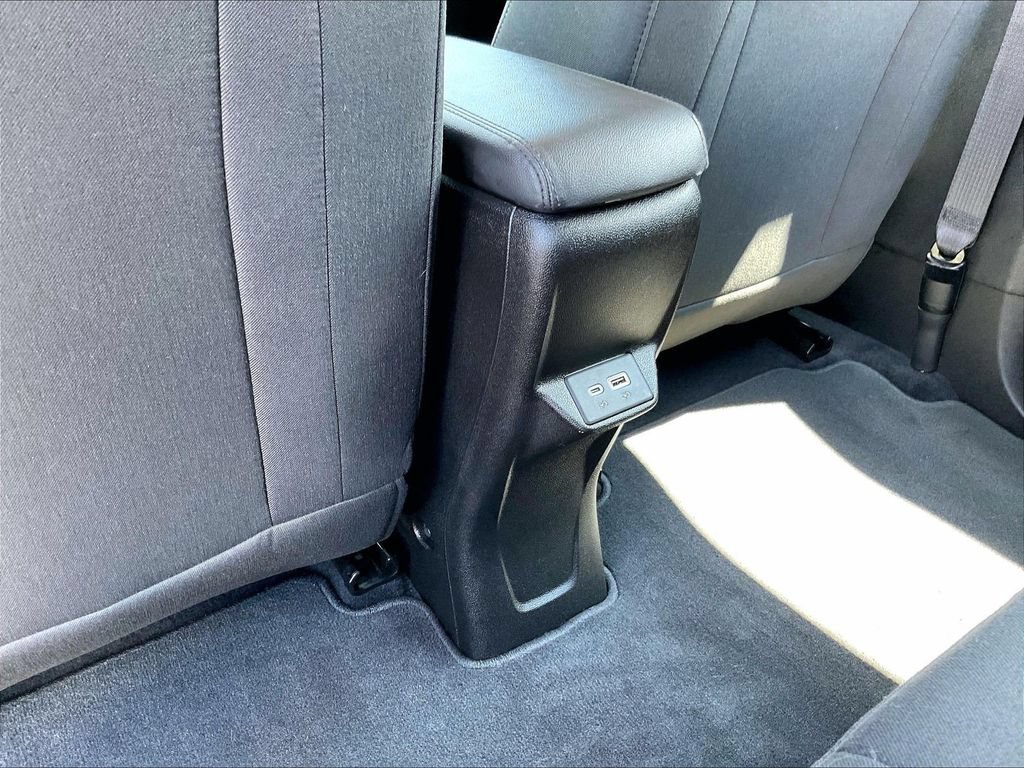 Used 2023 Chevrolet Bolt EUV LT w/ Comfort Package FWD image 27