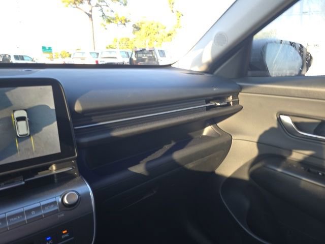 Used 2025 Hyundai Kona Limited image 15