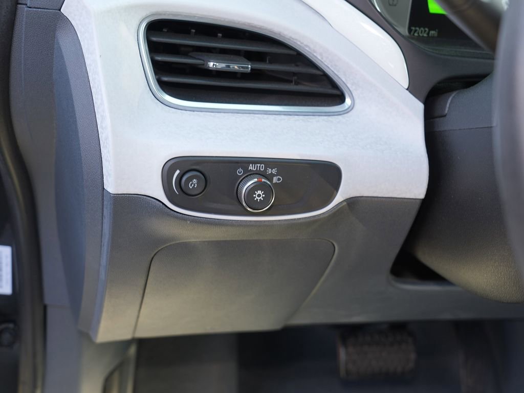 Used 2018 Chevrolet Bolt LT FWD image 17