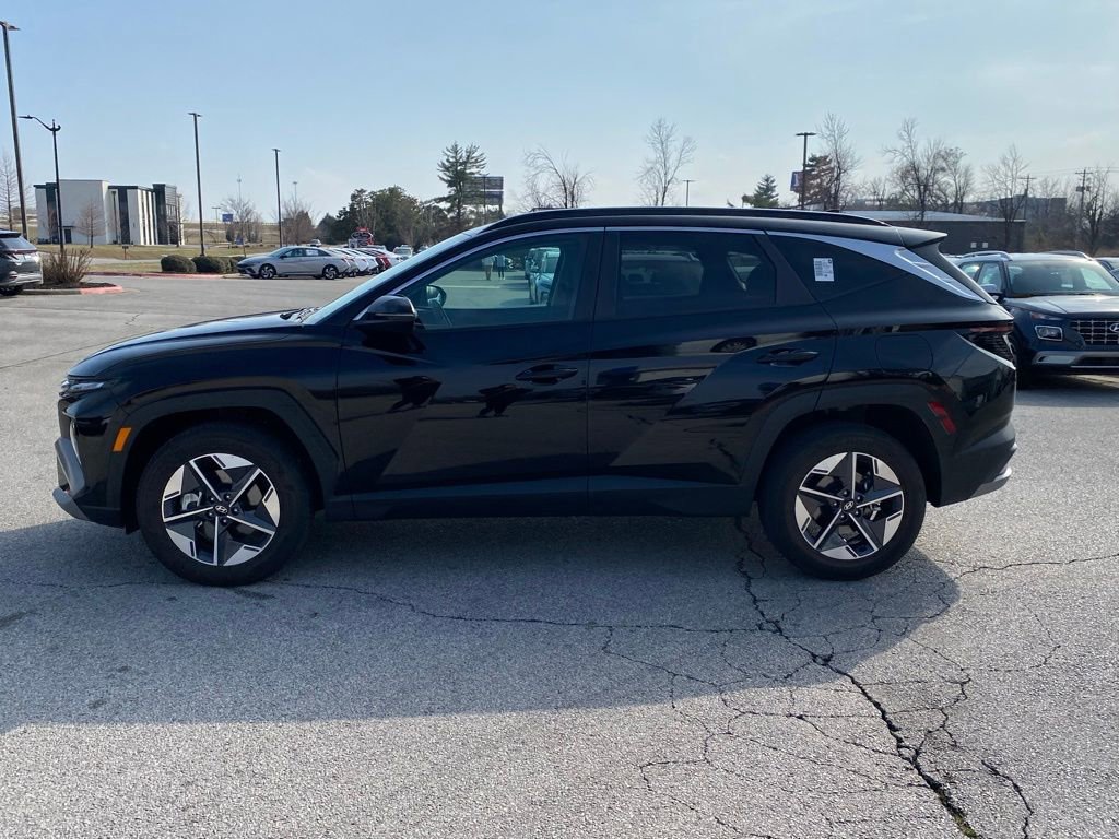 Certified 2025 Hyundai Tucson SEL AWD/4WD image 4