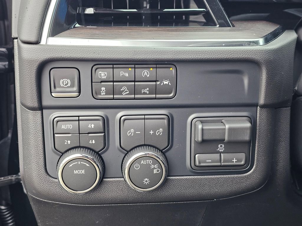 New 2026 Chevrolet Suburban LS w/ Max Trailering Package image 25