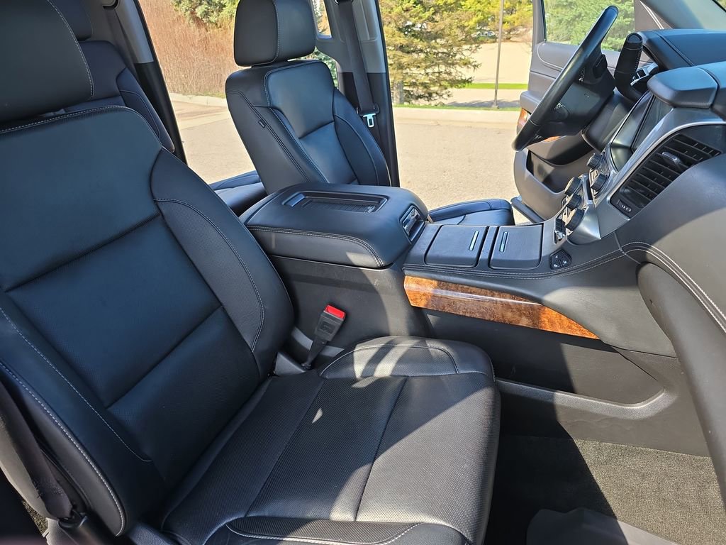 Used 2017 Chevrolet Suburban Premier image 10