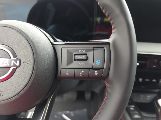 New 2027 Nissan Kicks SR w/ SR Premium Package FWD image 18