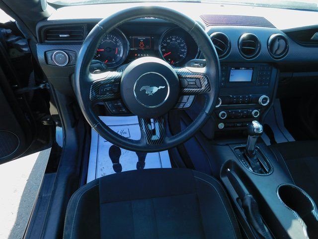 Used 2019 Ford Mustang Coupe image 13