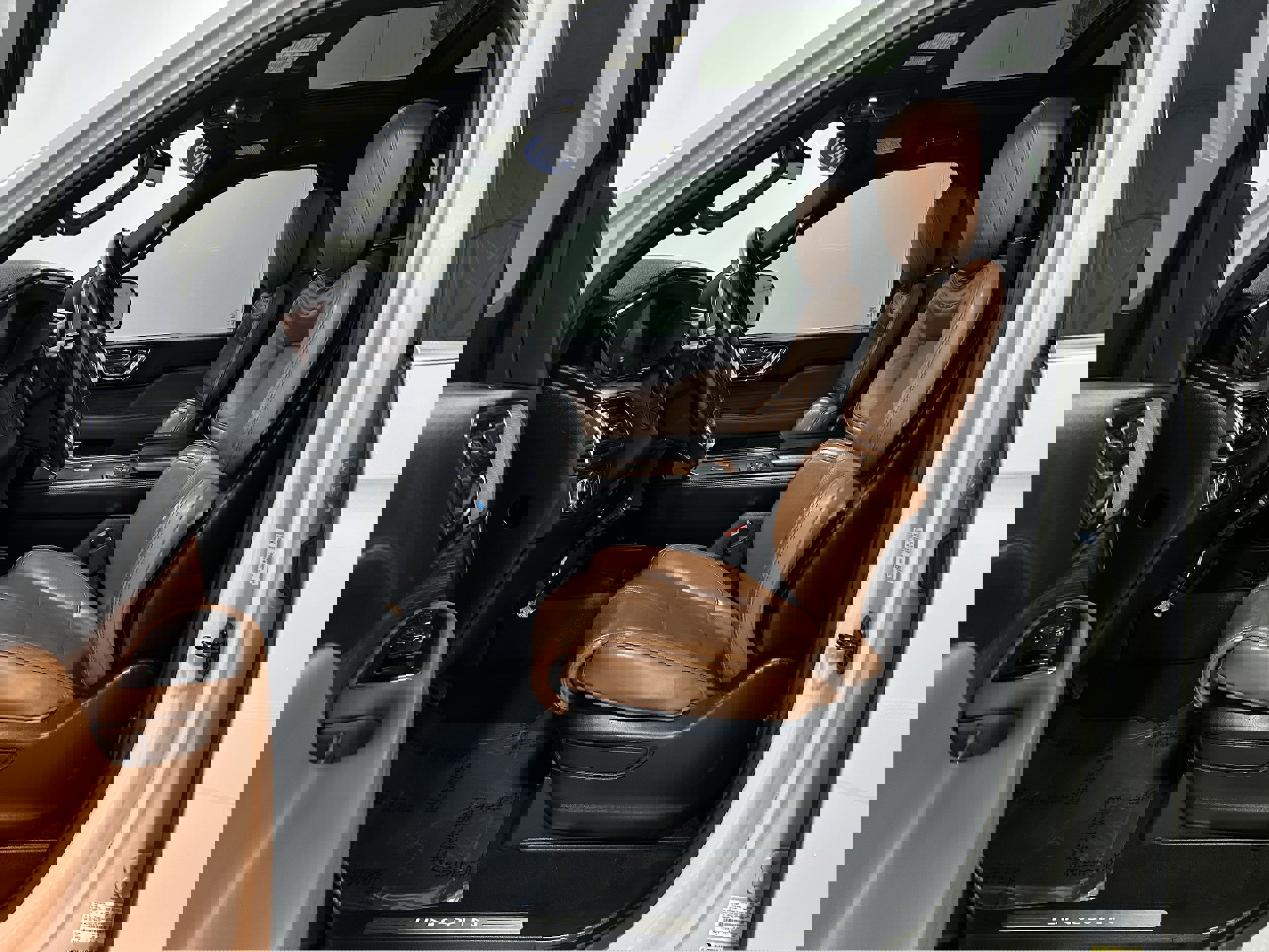 Used 2019 Lincoln Navigator Reserve image 4