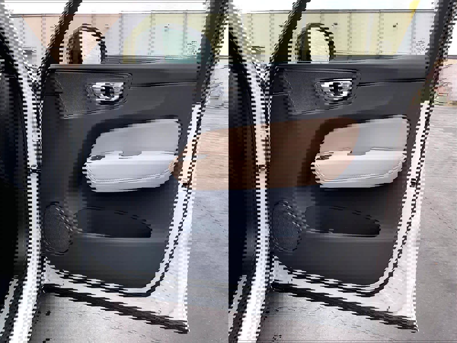 New 2026 Volvo XC60 T8 Plus w/ Climate Package image 30