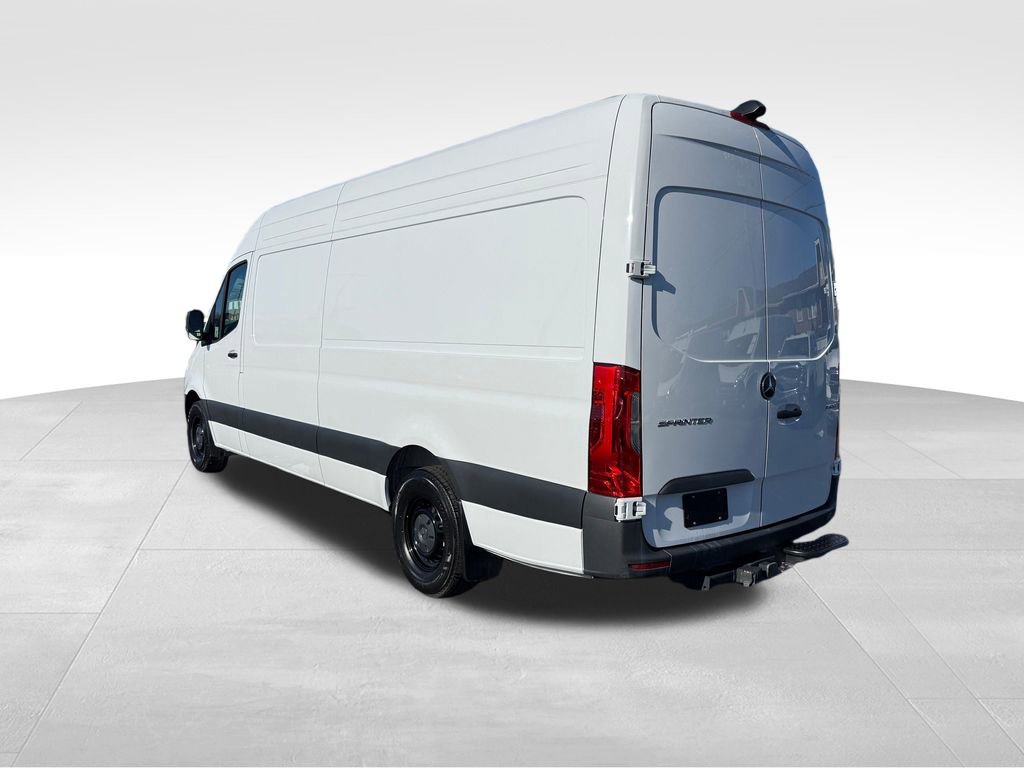 Used 2025 Mercedes-Benz Sprinter 2500 image 5