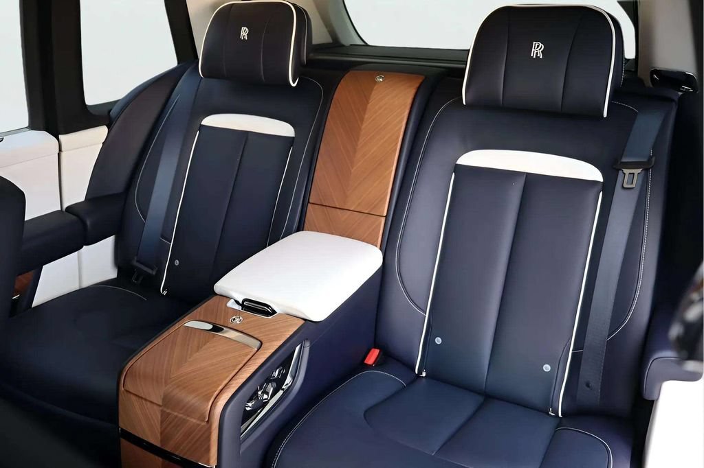 Certified 2026 Rolls-Royce Cullinan AWD/4WD image 15
