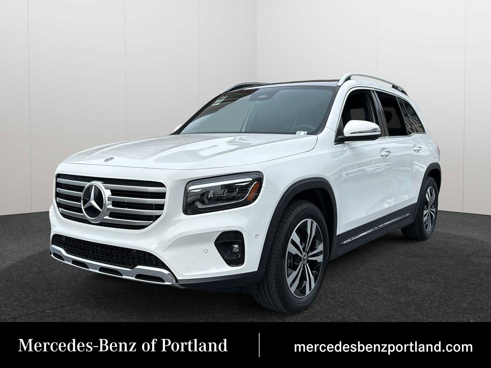 Used 2025 Mercedes-Benz GLB 250 4MATIC image 1