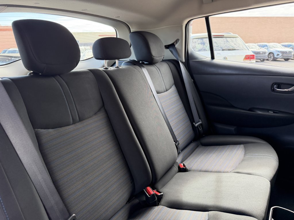 Used 2025 Nissan Leaf S FWD image 32