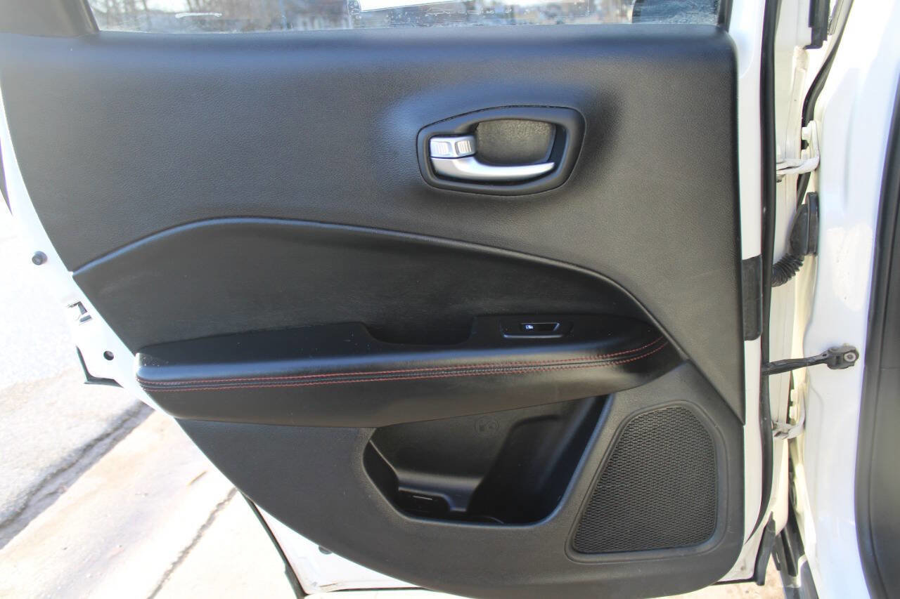 Used 2018 Jeep Compass Trailhawk w/ Leather Interior Group image 10