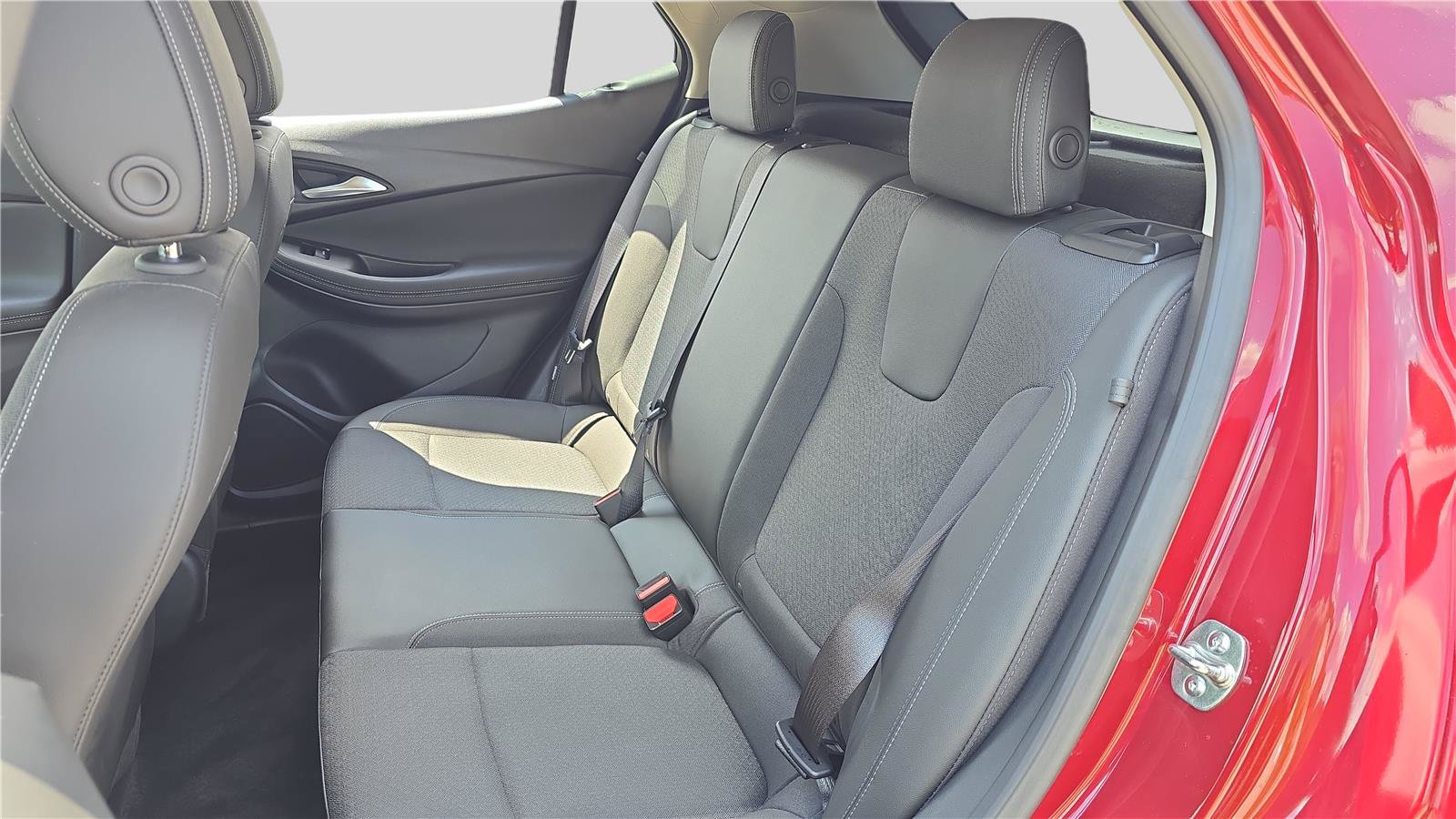 Used 2024 Buick Encore GX Preferred FWD image 18