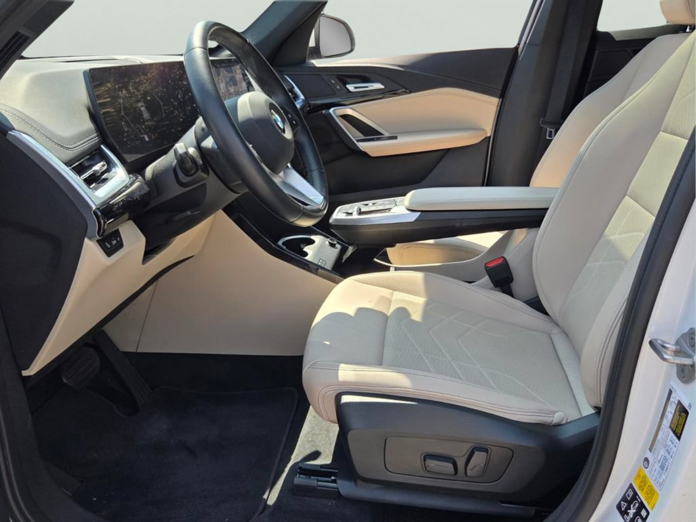 Used 2023 BMW X1 xDrive28i w/ Convenience Package AWD/4WD image 9