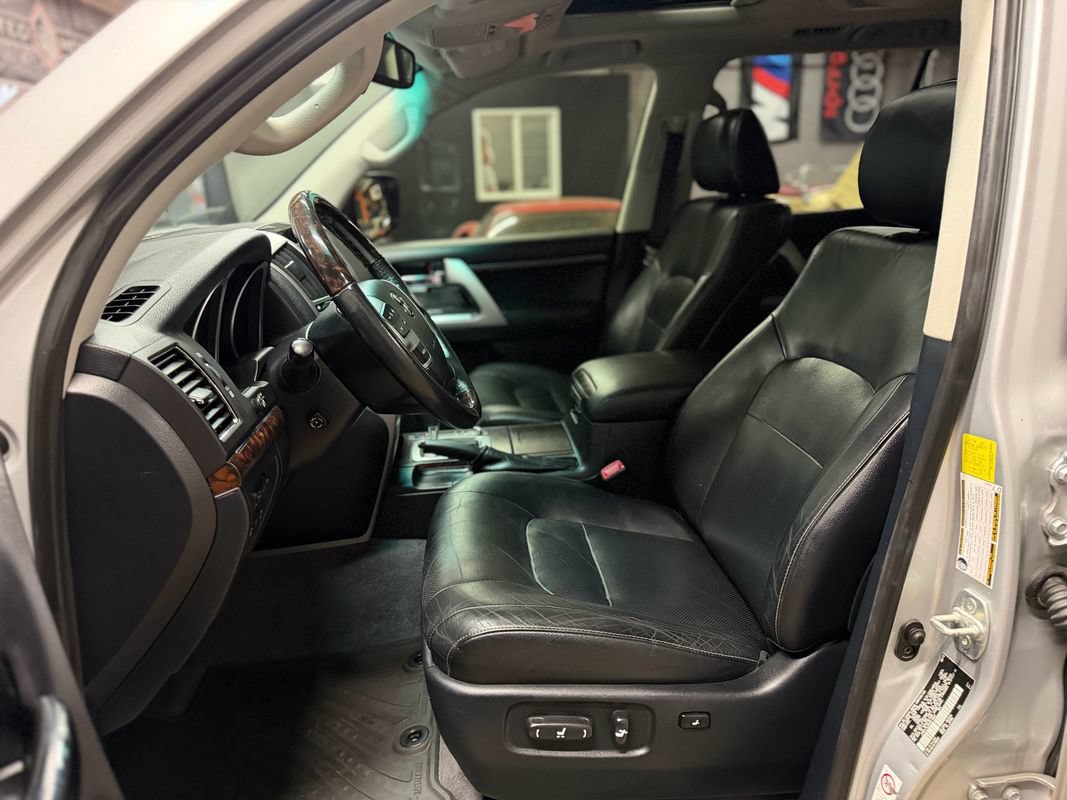 Used 2013 Toyota Land Cruiser AWD/4WD image 18