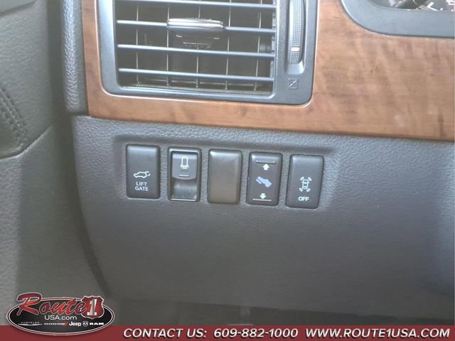 Used 2015 Nissan Armada Platinum image 32