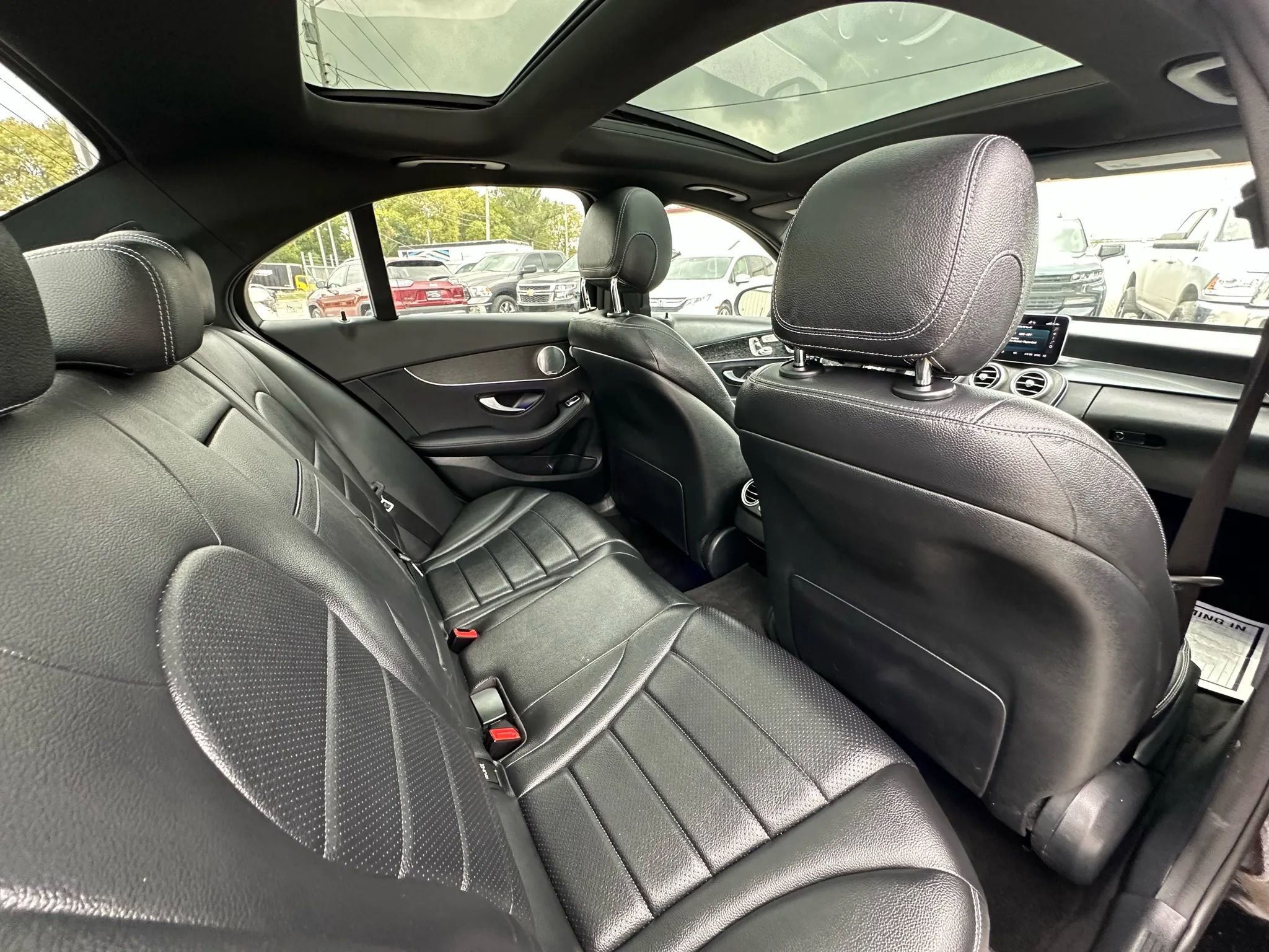 Used 2021 Mercedes-Benz C 300 4MATIC Sedan image 11